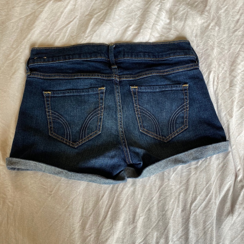 Hollister Shorts - Picture 2 of 2